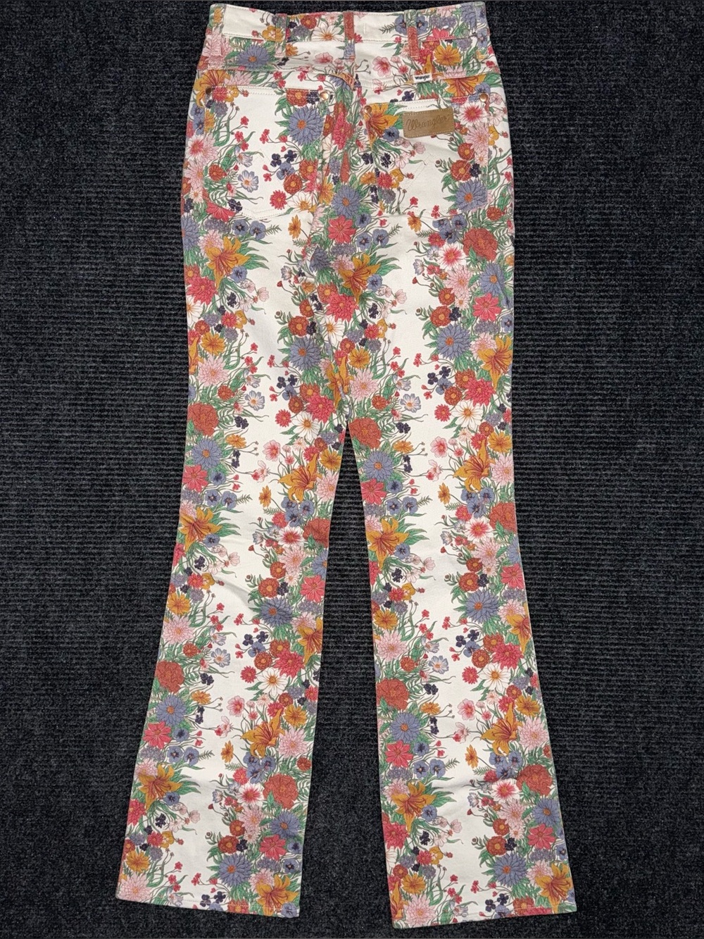 Free People x Wrangler Floral Print High Rise Bootcut Jeans 26 x 34 Western Boho - Picture 3 of 8